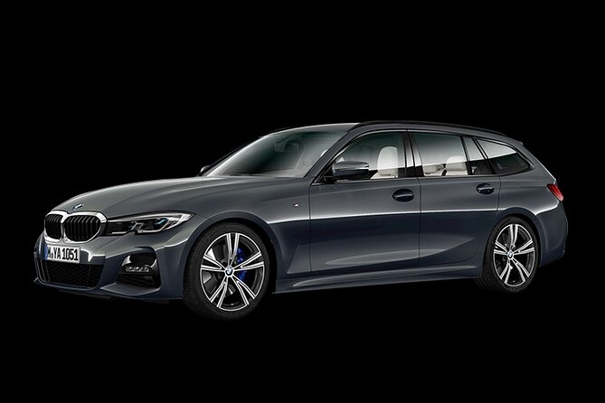 Private Auckland Airport Transfer: to/from City Hotels in Minivan - The airport pickup point is the main thing to plan