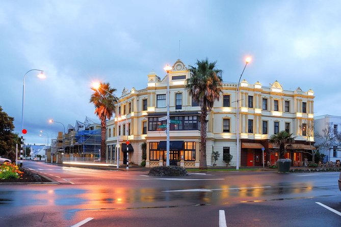 Private Auckland City Tour For Small Group in a luxury vehicle. - St Heliers and Achilles Point