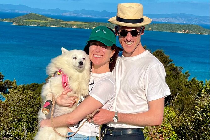 Private Dog Friendly Wine Tour with your Local Guide - Who will get the most from this Waiheke outing