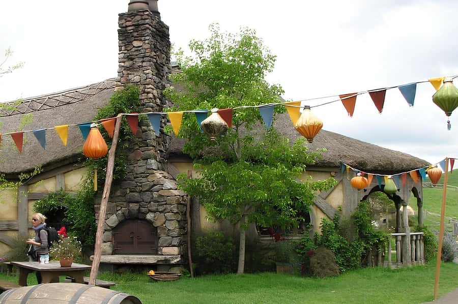 Private Hobbiton & BlueSprings & Redwood forest fromAuckland - Key points to know before booking