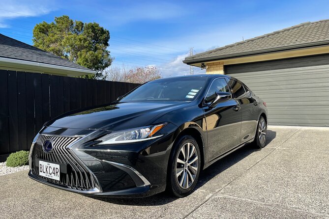 Private Luxury Airport Transfers in Auckland – Sedans & Vans - Hotel or port to airport for the journey home