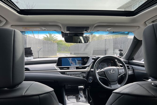 Private Luxury Airport Transfers in Auckland – Sedans & Vans - Communication and reliability matter here