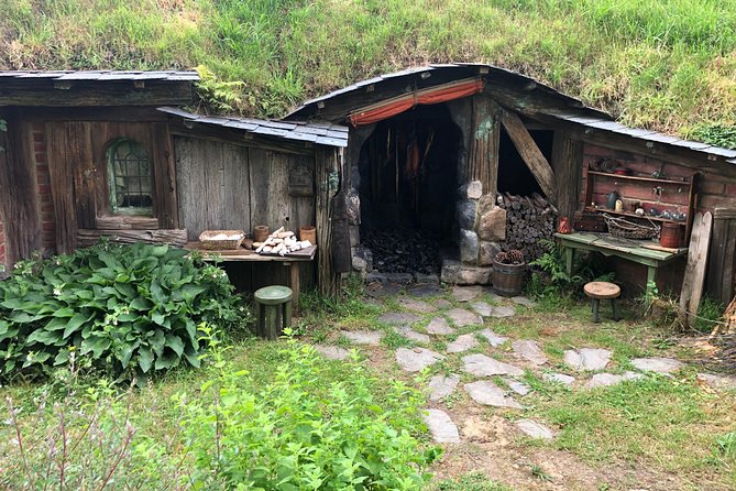 Private Luxury Tour to Hobbiton Movie Set & Waitimo Glowworm Cave - Why the private setup matters