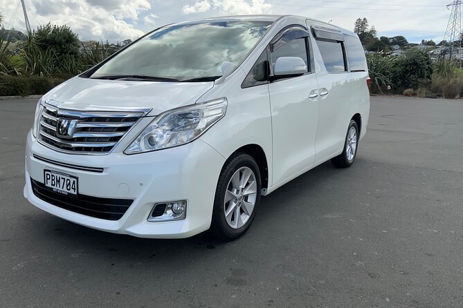 Private Mini Van Transfer From Auckland Airport to Auckland City - Who will get the most from this service