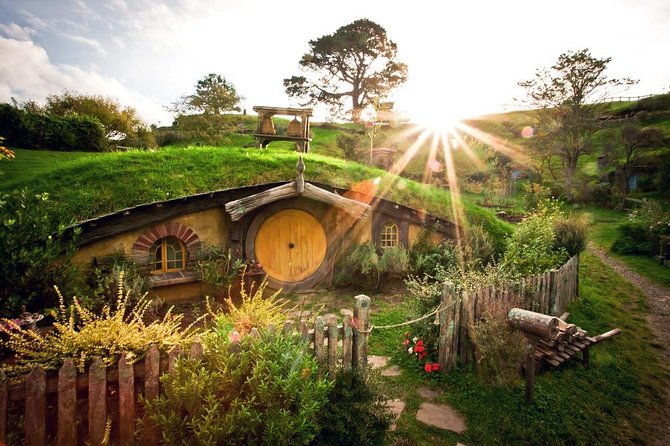 Private Round Trip Transport To Hobbiton From Auckland - Key points before you book