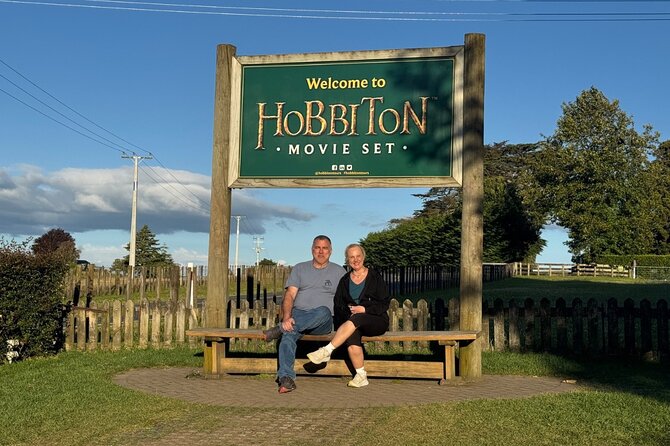 Private Tour: Hobbiton Movie Set, Rotorua Mud Pool & Treewalk - Three North Island worlds in one long day