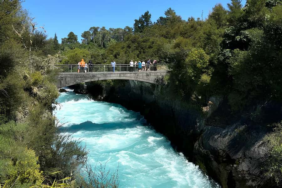 Rotorua & Taupo DayTour Waiotapu & Huka Falls from Auckland - Taupo gives the day room to breathe