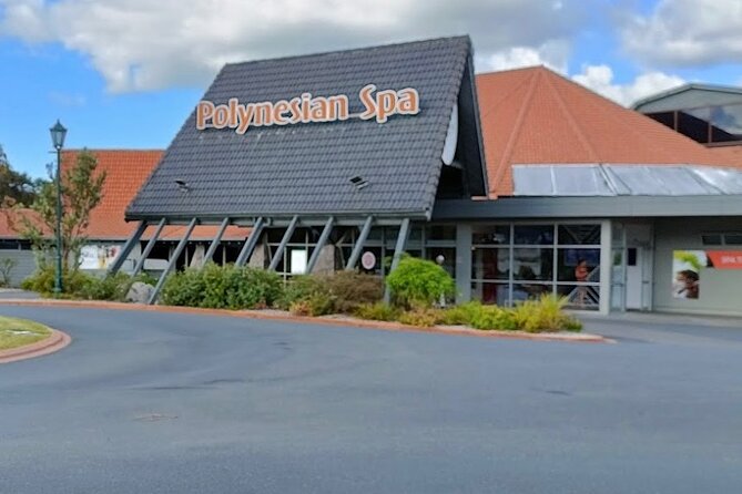 Rotorua: WaiOtapu & Redwood forest & Blues springs from Auckland - Rotorua town and a proper lunch break