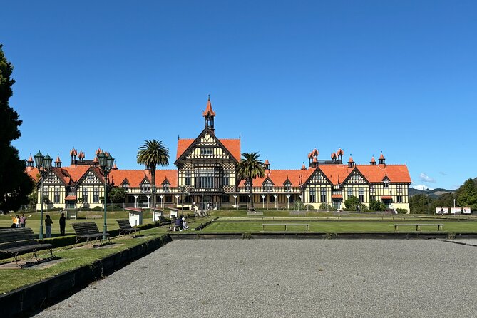 Rotorua: WaiOtapu & Redwood forest & Blues springs from Auckland - Blue Spring: beautiful water, brief stop