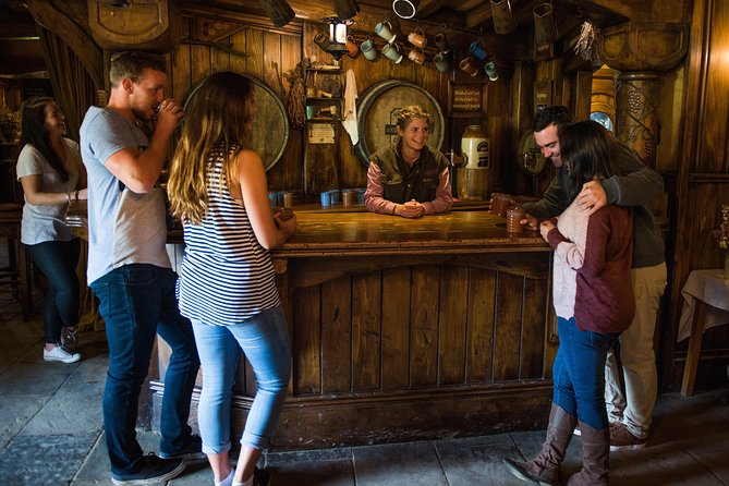 Small-Group Hobbiton Tour from Auckland with Party Marquee Lunch - The long return ride and group arrangements