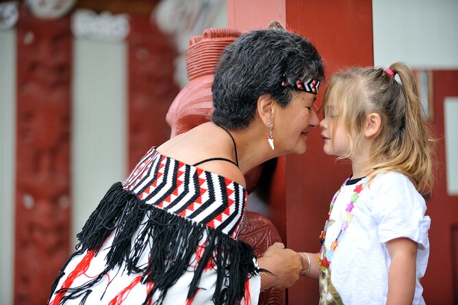 Small Group Waitomo and Rotorua including Te Puia Tour - One long day from Auckland to the North Island’s highlights
