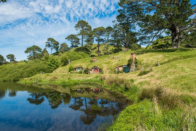 The Hobbiton Movie Set Small-Group Guided Tour from Auckland - Booking details worth checking