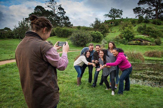 The Hobbiton Movie Set Small-Group Guided Tour from Auckland - The drive from Auckland to Matamata