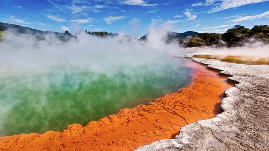TRIPLE DEAL Wai-O-Tapu, Redwood & Blue Springs from Auckland - The early Auckland departure