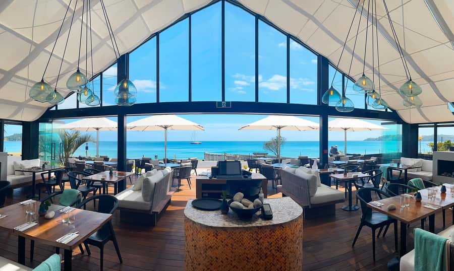 Waiheke Island: Afternoon Wine Tour with Oceanfront Lunch - Key points at a glance