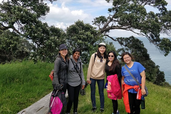 Waiheke Island Double Headland Coastal Walk - Lunch and a break in Oneroa village