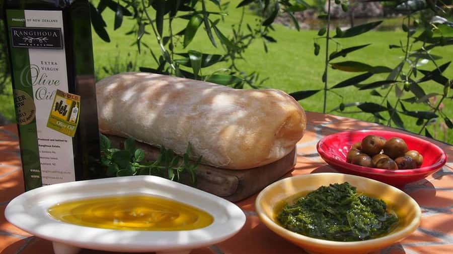 Waiheke Island Gourmet Food and Wine Tour with Lunch - Key points worth knowing