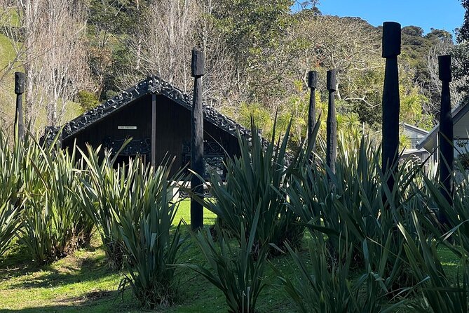 Waiheke Island History and Heritage Tour - Piritahi Marae and the Māori story of Waiheke
