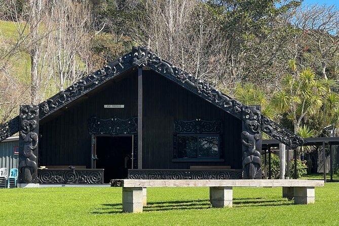 Waiheke Island Private History and Heritage Tour - Optional wine and olive oil tasting