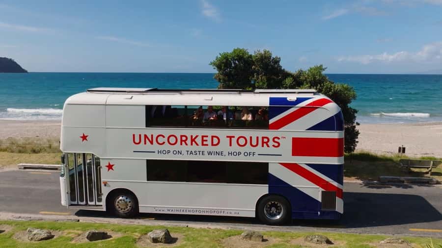 Waiheke Island: Scenic Island Wine Tour & Local Wine Tasting - The guides make the island feel personal