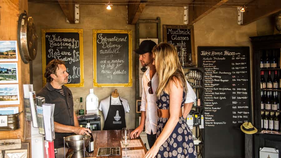 Waiheke Island: The Essence of Waiheke Wine Tour - The guide can make or break the day