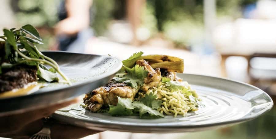 Waiheke Island: Wine Tour & Lunch at Award Winning Venue - The first 20 minutes through Waiheke
