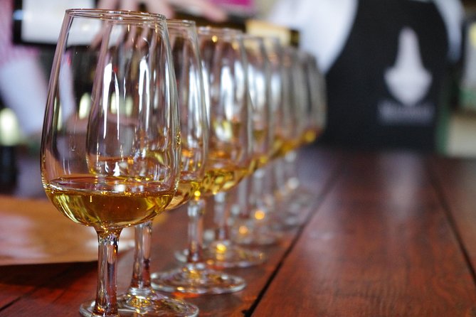 Waiheke island Wine Tours - PREMIUM wine tasting MAX 11 clients ! - Premium tastings and the late lunch question
