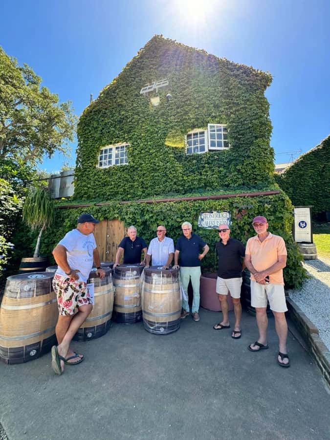 Waiheke: Scenic Taste and Graze Tour with Wine, Whisky, Beer - What the five-hour schedule really feels like