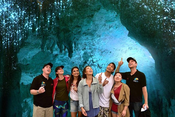 Waitomo Caves & Hobbiton Small Group Tour inc Lunch from Auckland - Lunch in Otorohanga
