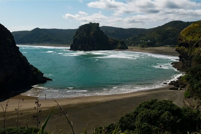 West Coast Discovery Tour - The road is scenic, but winding